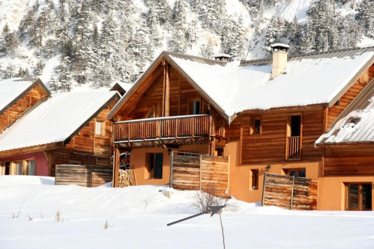 Le Gouroun Hameau Des Chazals Nevache Hautes Alpes Exterior photo