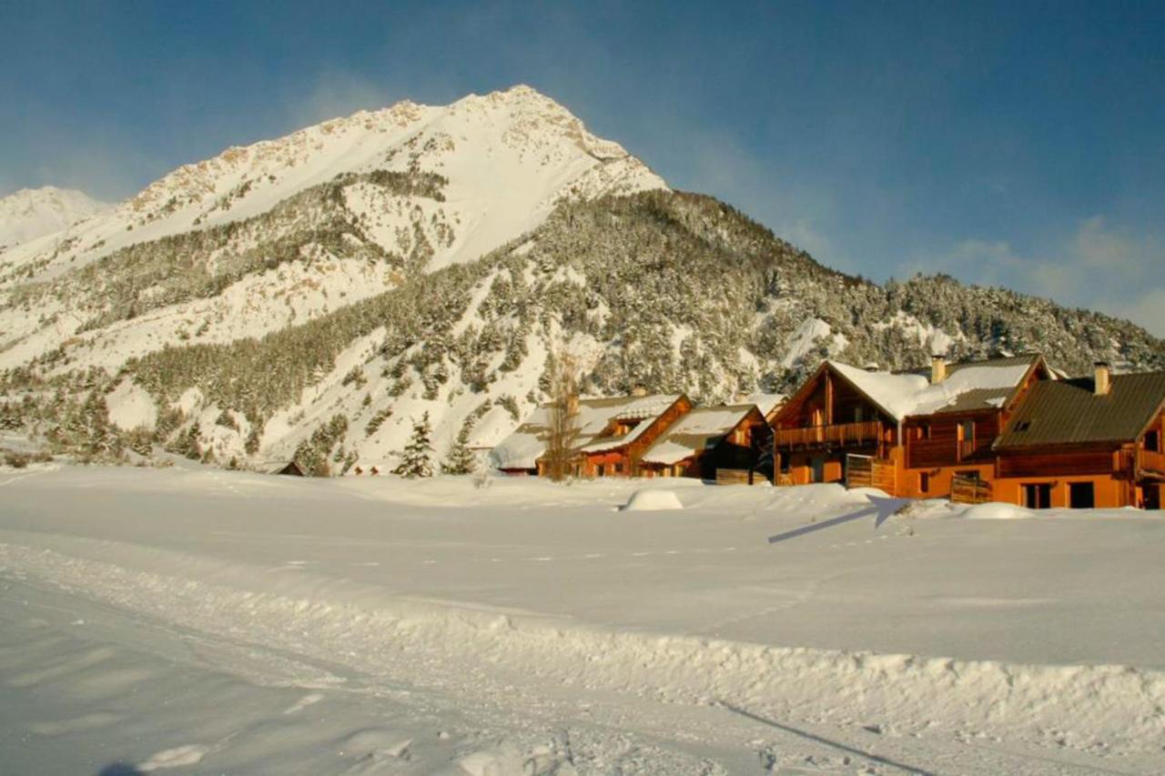 Le Gouroun Hameau Des Chazals Nevache Hautes Alpes Exterior photo